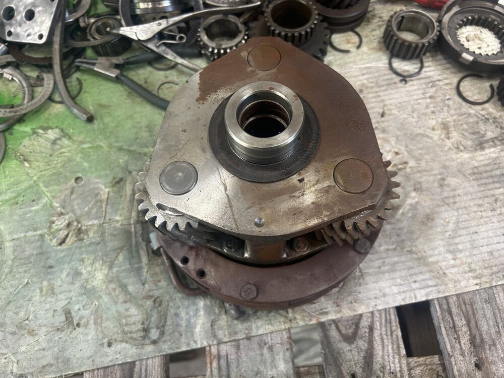 John Deere 4440 Quad Range Hi-Low Clutch R65225 two speed complete